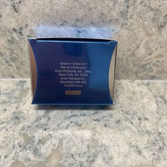 Avon Rose Pin - Picture 6 of 6